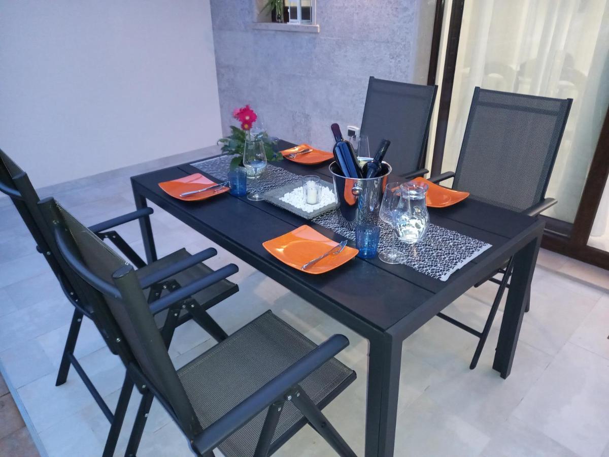 Apartmani Noa I Natali Kaldanija Exteriér fotografie