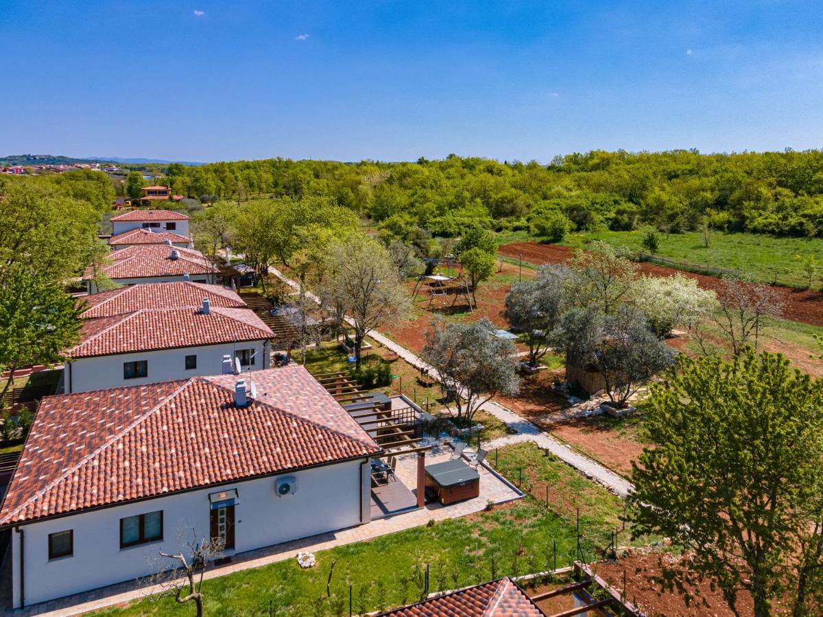 Apartmani Noa I Natali Kaldanija Exteriér fotografie