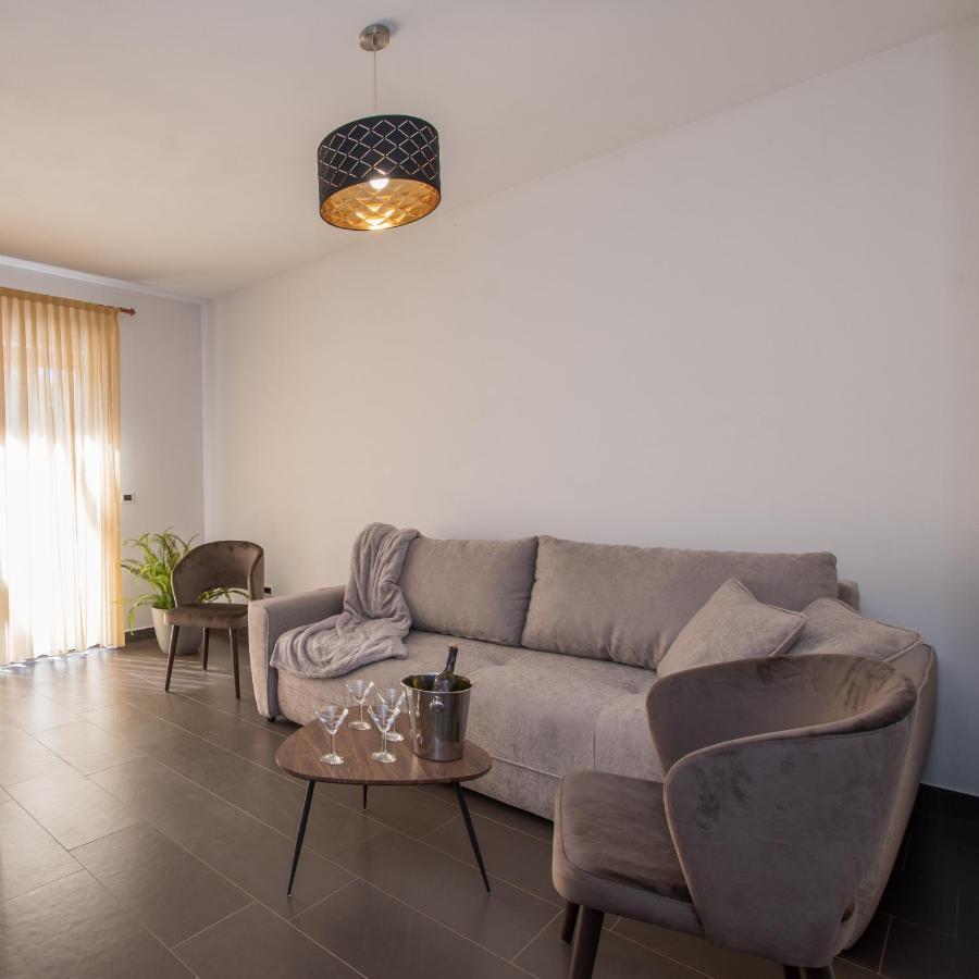 Apartmani Noa I Natali Kaldanija Exteriér fotografie